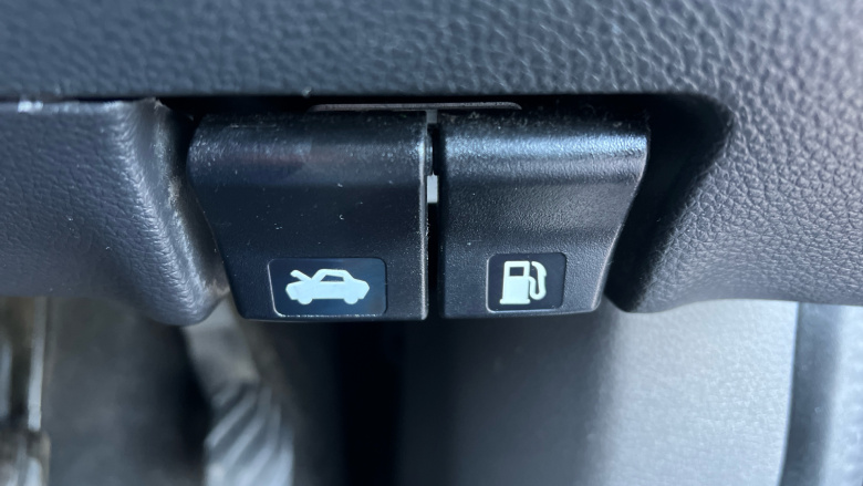 Nissan Qashqai 1.3 DiG-T 160 [157] N-Connecta 5dr DCT Glass Roof Petrol Hatchback